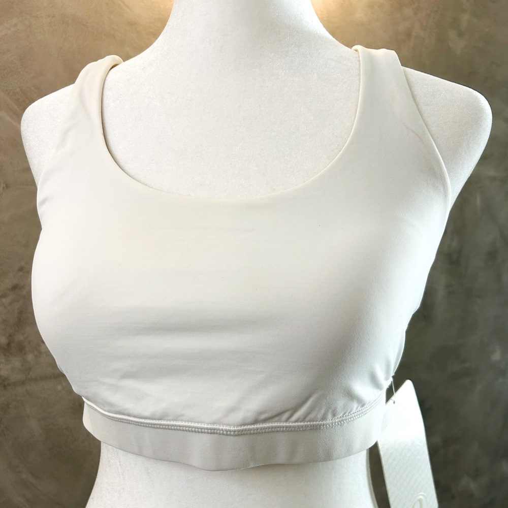 Lululemon Energy Bra, size 8 NWT